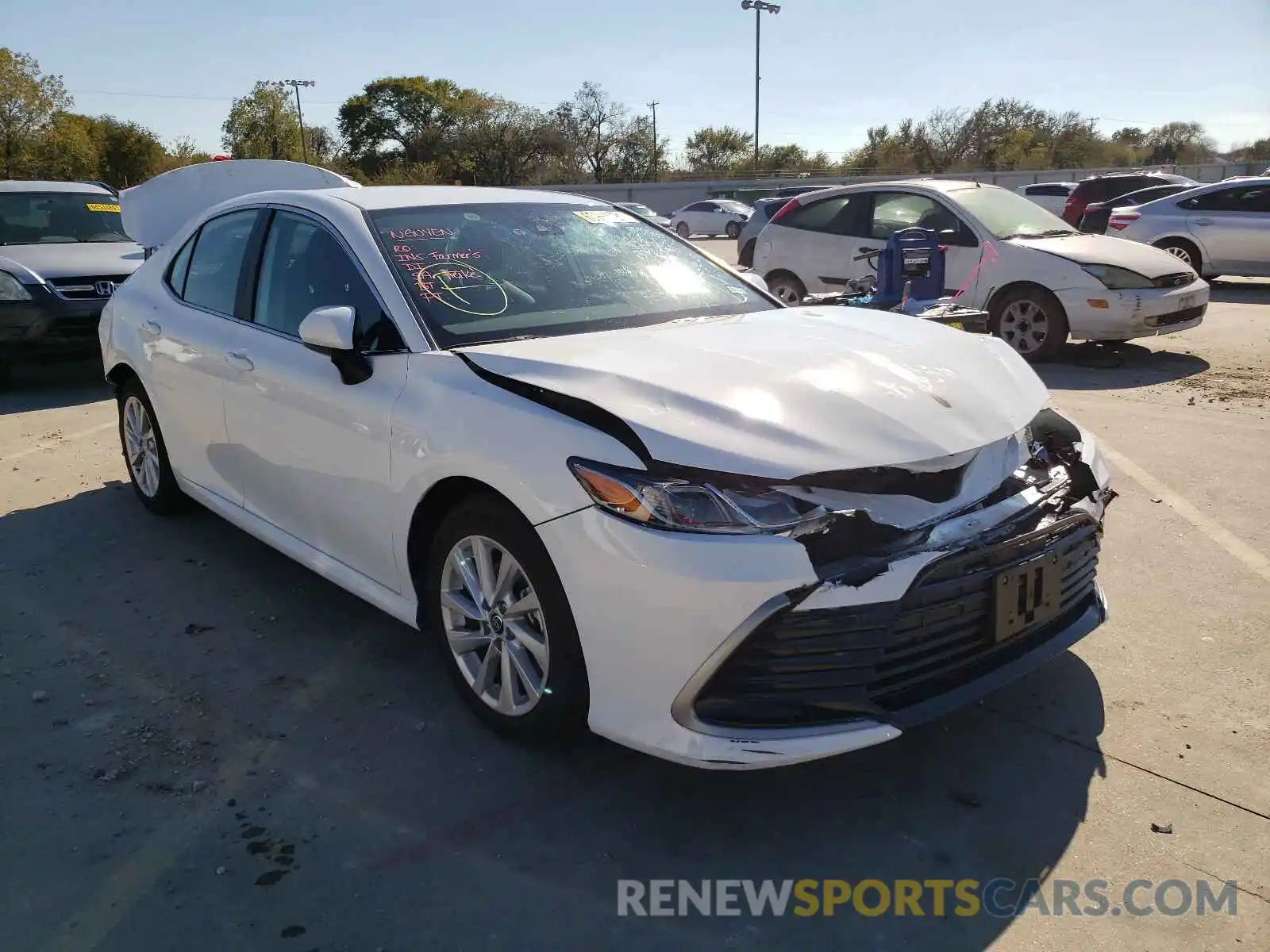 1 Photograph of a damaged car 4T1C11AK0MU447521 TOYOTA CAMRY 2021