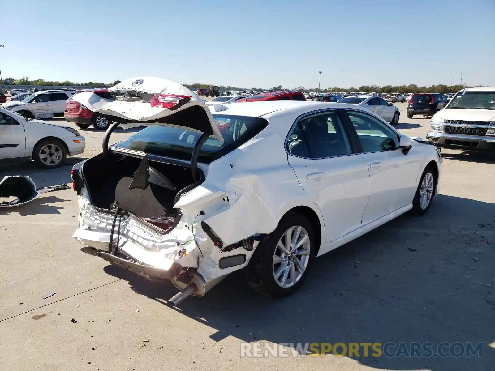 4 Photograph of a damaged car 4T1C11AK0MU447521 TOYOTA CAMRY 2021