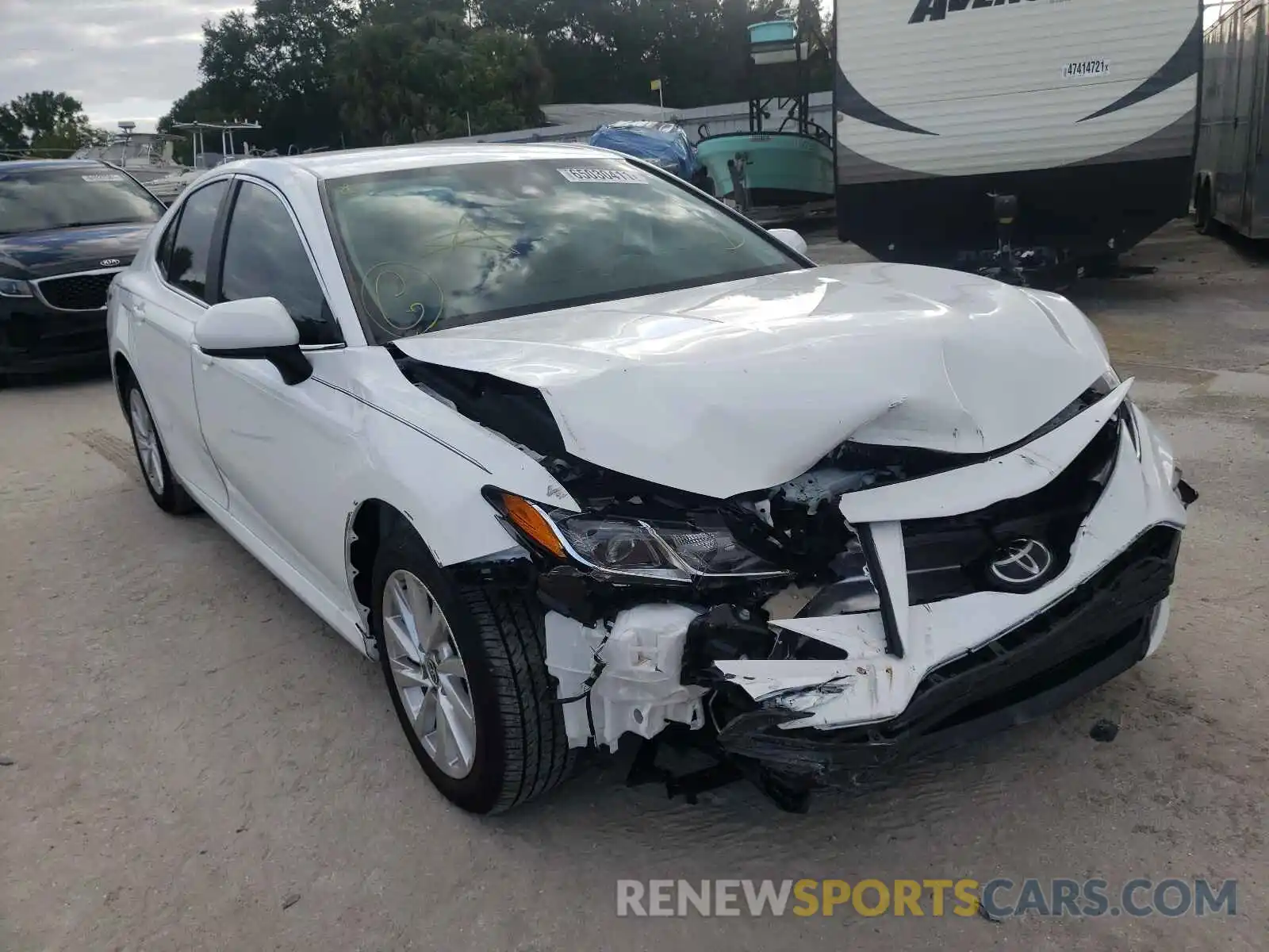 1 Photograph of a damaged car 4T1C11AK0MU447843 TOYOTA CAMRY 2021