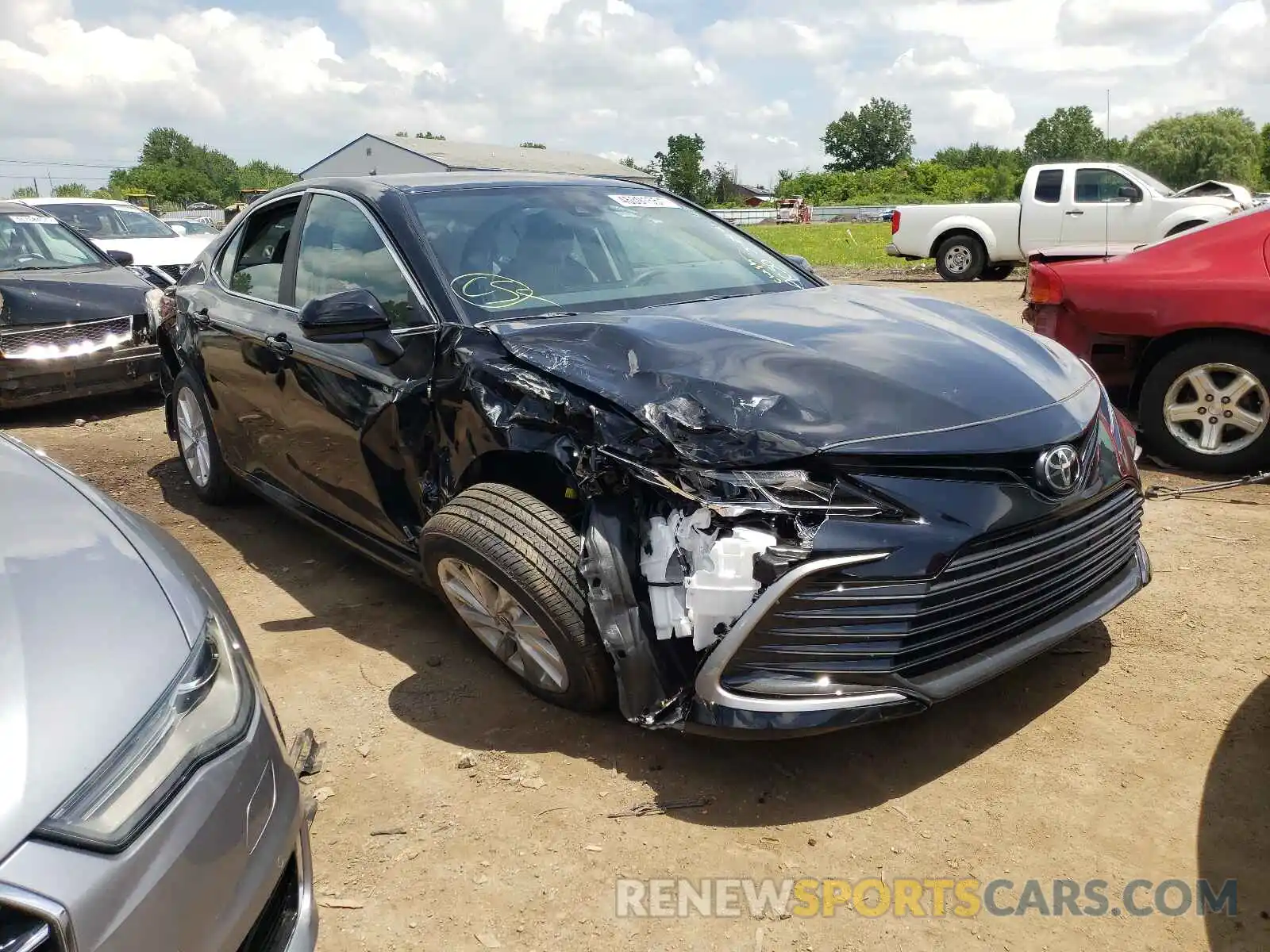 1 Photograph of a damaged car 4T1C11AK0MU454663 TOYOTA CAMRY 2021