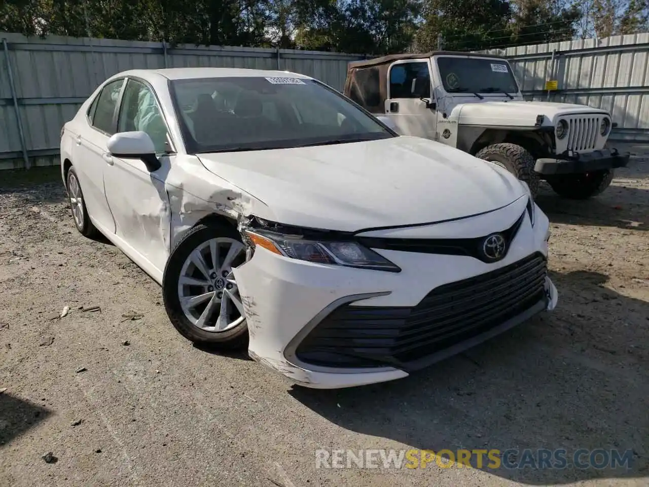 1 Photograph of a damaged car 4T1C11AK0MU459409 TOYOTA CAMRY 2021