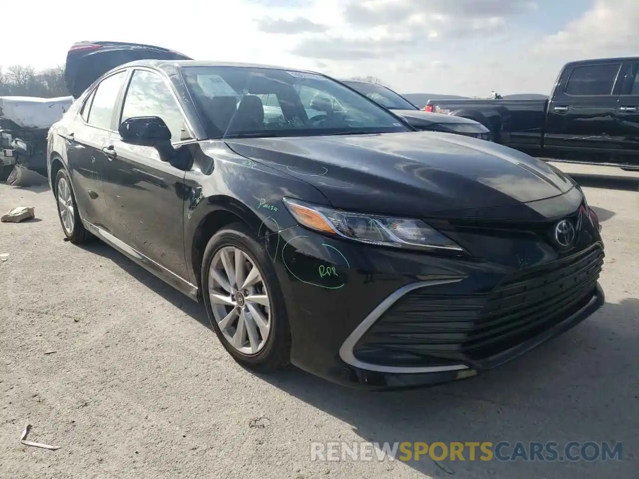 1 Photograph of a damaged car 4T1C11AK0MU462388 TOYOTA CAMRY 2021