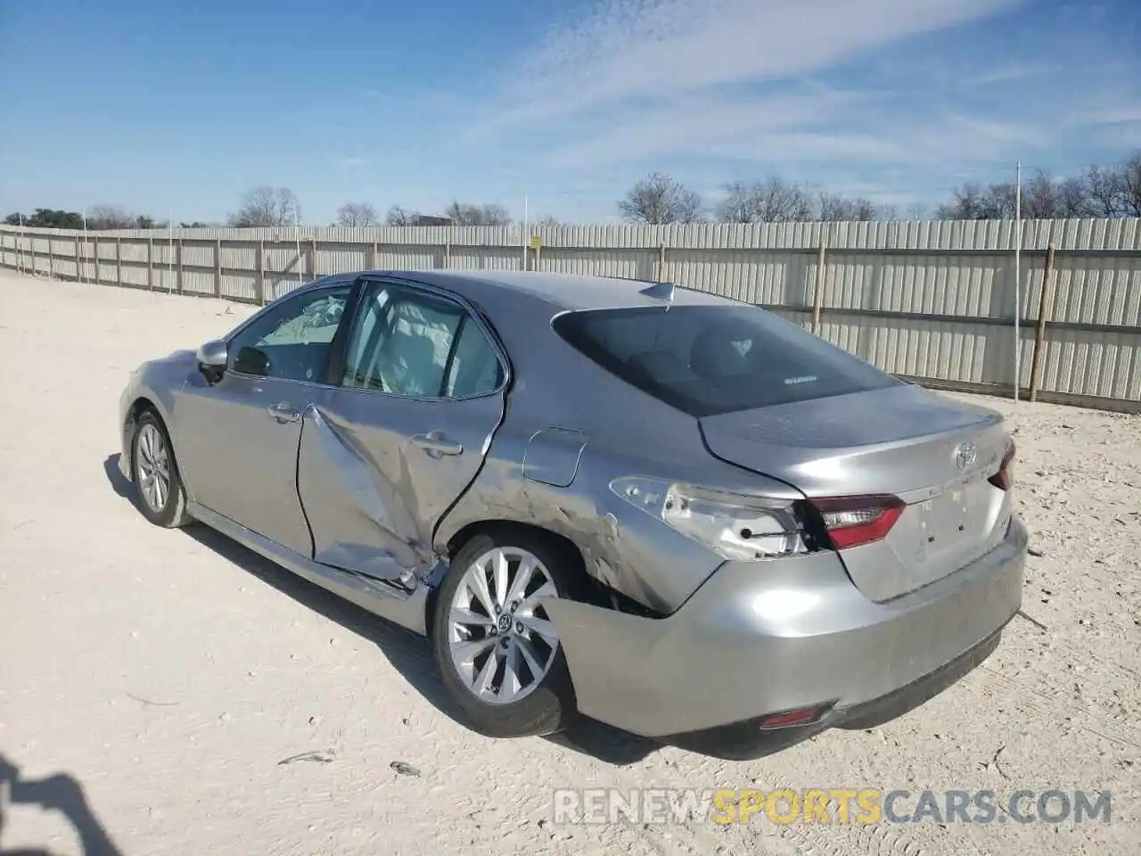 3 Photograph of a damaged car 4T1C11AK0MU541382 TOYOTA CAMRY 2021