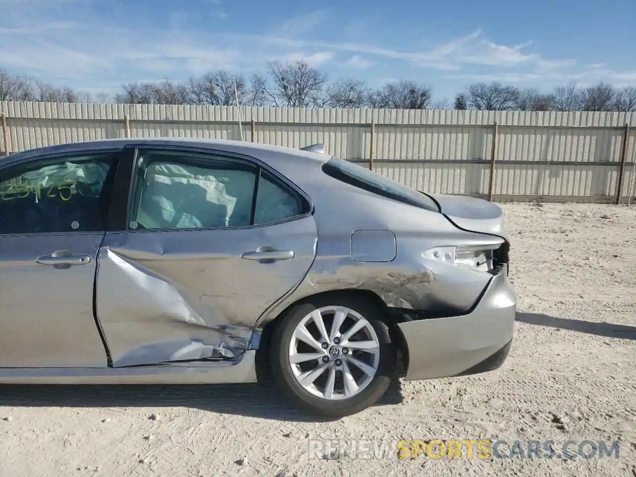 9 Photograph of a damaged car 4T1C11AK0MU541382 TOYOTA CAMRY 2021