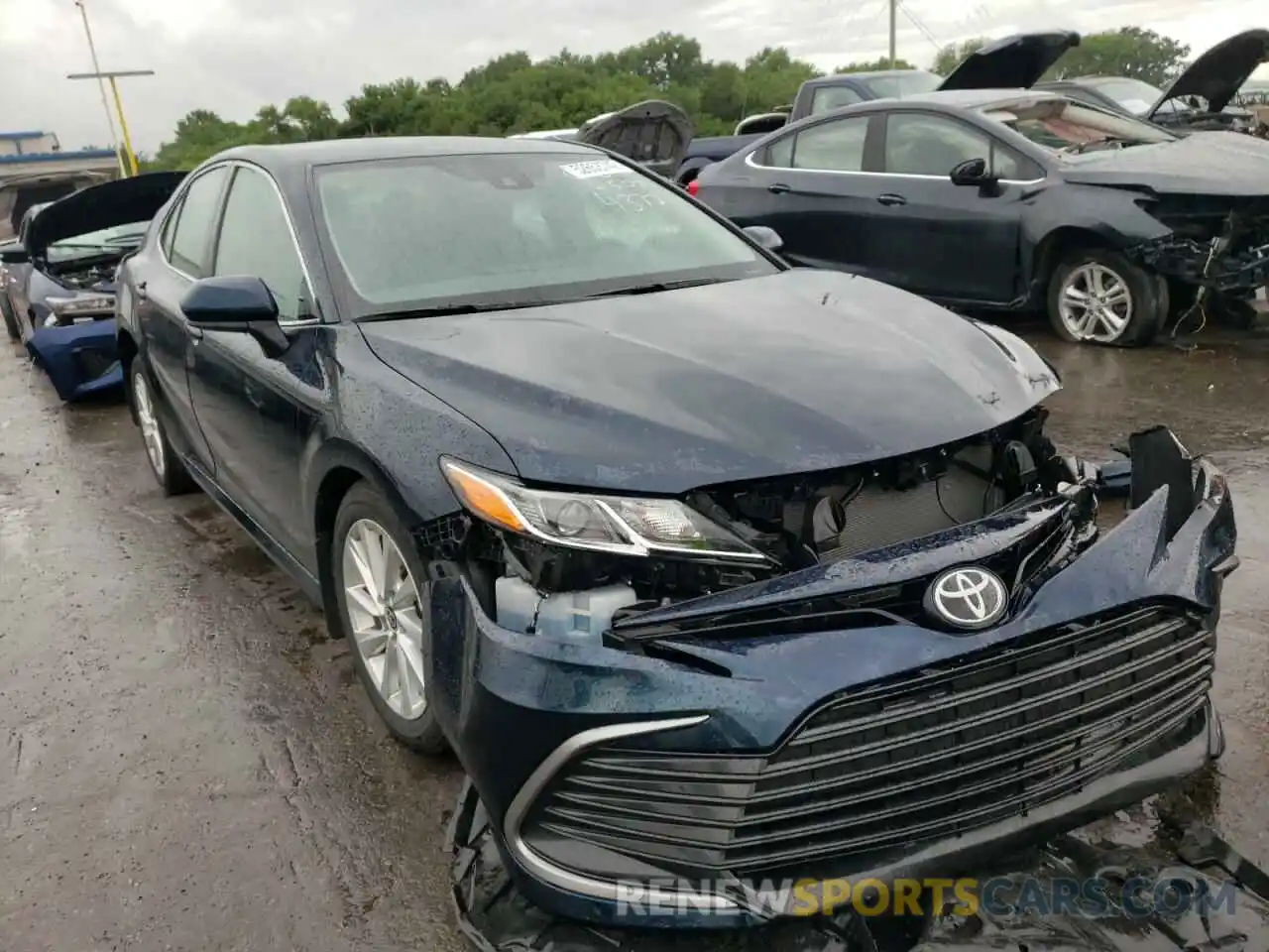 1 Photograph of a damaged car 4T1C11AK0MU544377 TOYOTA CAMRY 2021