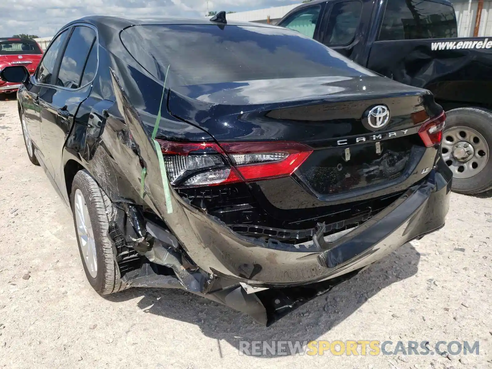 9 Photograph of a damaged car 4T1C11AK0MU551040 TOYOTA CAMRY 2021