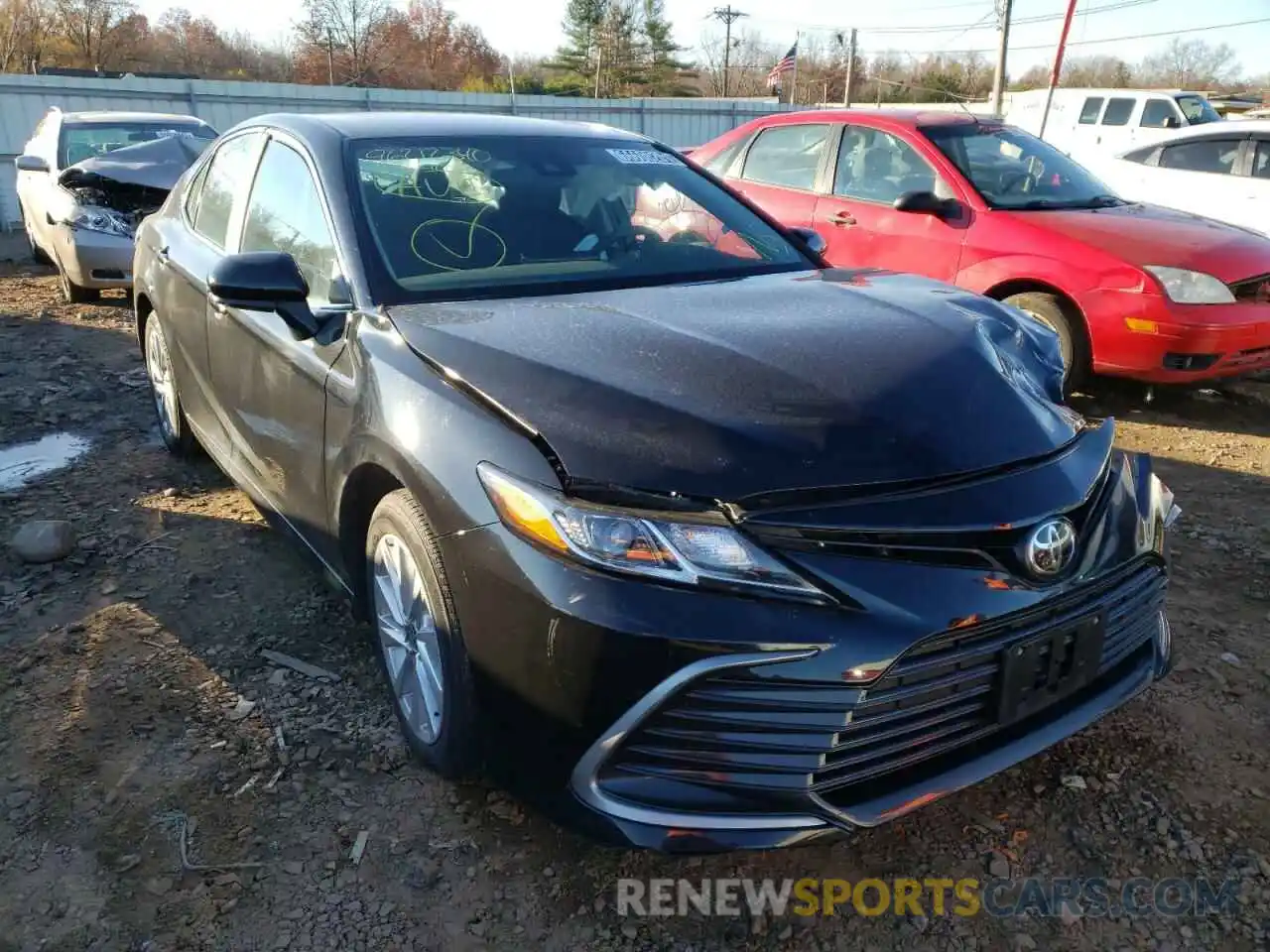 1 Photograph of a damaged car 4T1C11AK0MU562653 TOYOTA CAMRY 2021