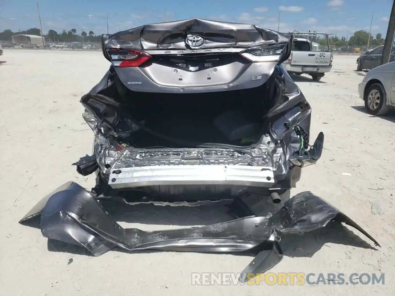 9 Photograph of a damaged car 4T1C11AK0MU584426 TOYOTA CAMRY 2021