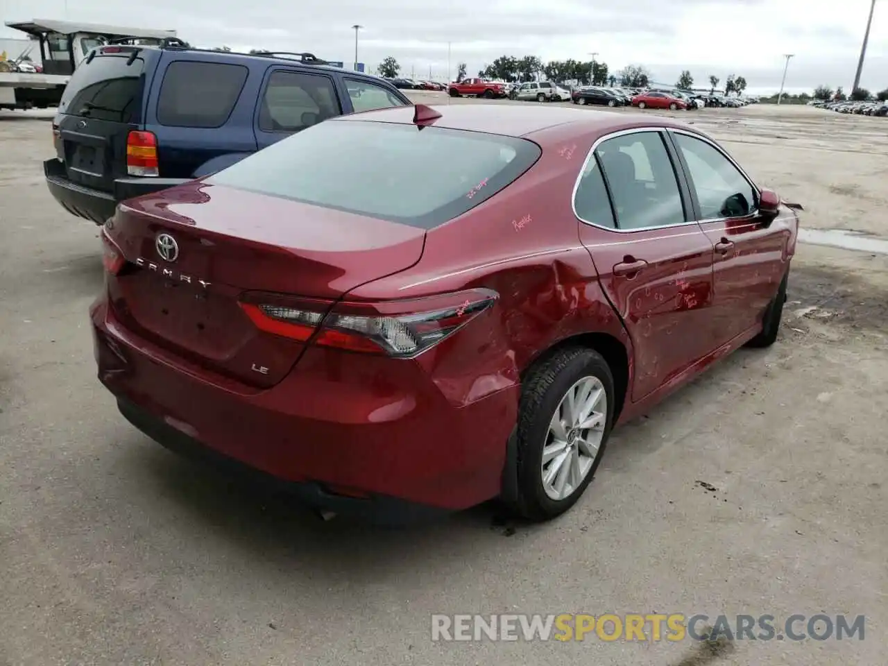 4 Photograph of a damaged car 4T1C11AK0MU612046 TOYOTA CAMRY 2021