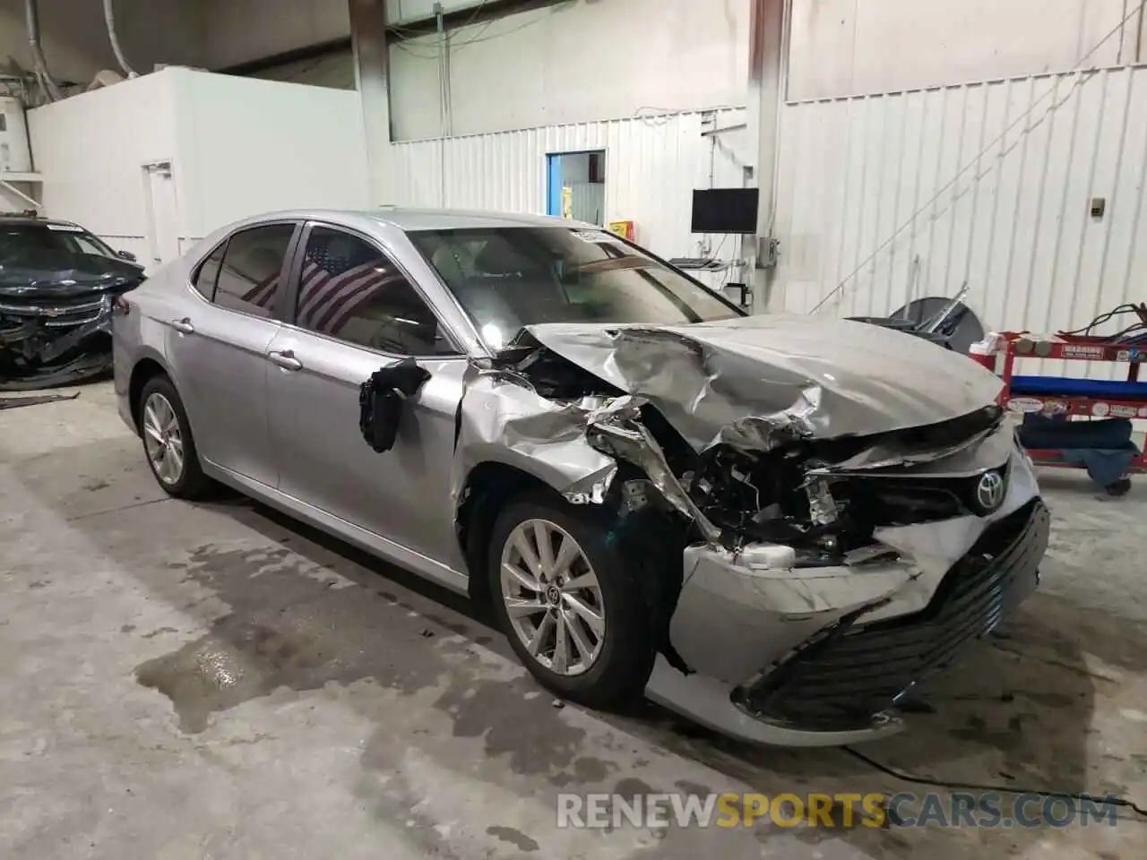 1 Photograph of a damaged car 4T1C11AK1MU415659 TOYOTA CAMRY 2021