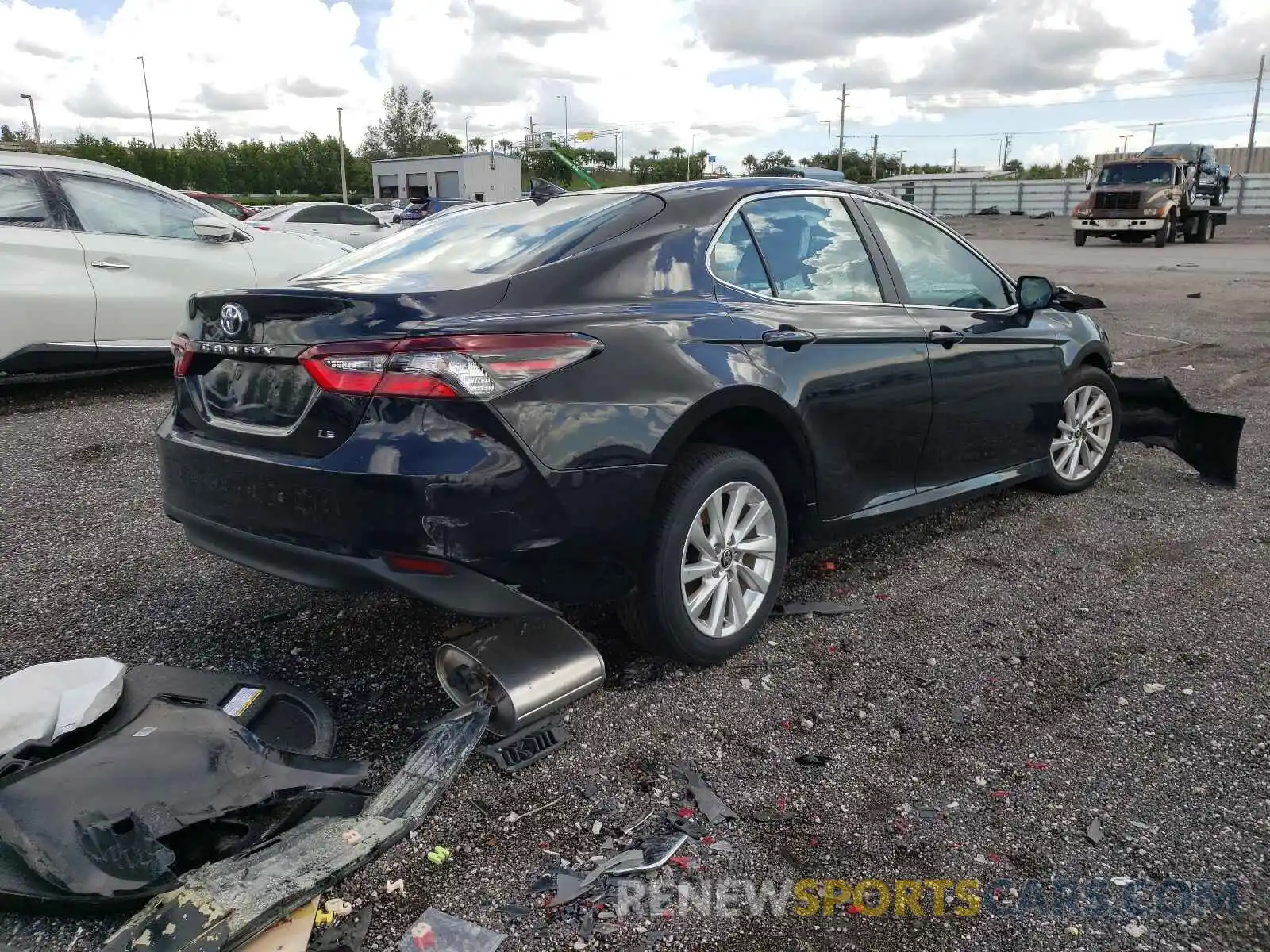 4 Photograph of a damaged car 4T1C11AK1MU443820 TOYOTA CAMRY 2021