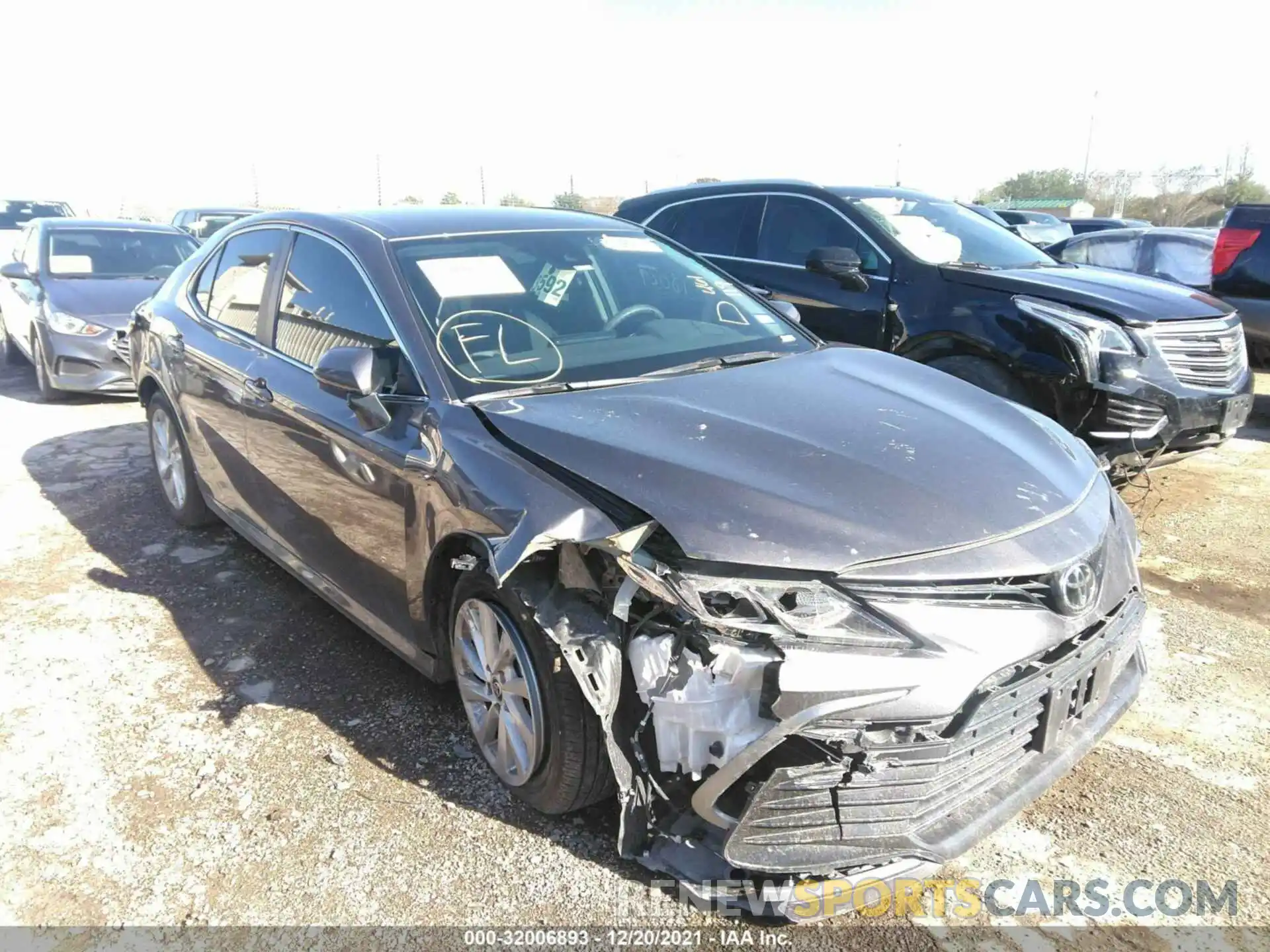 1 Photograph of a damaged car 4T1C11AK1MU461119 TOYOTA CAMRY 2021