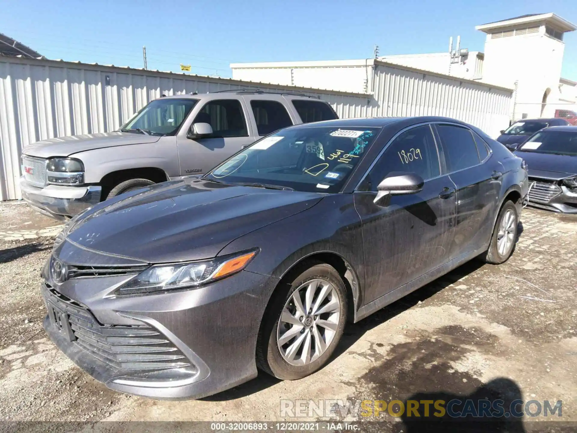 2 Photograph of a damaged car 4T1C11AK1MU461119 TOYOTA CAMRY 2021