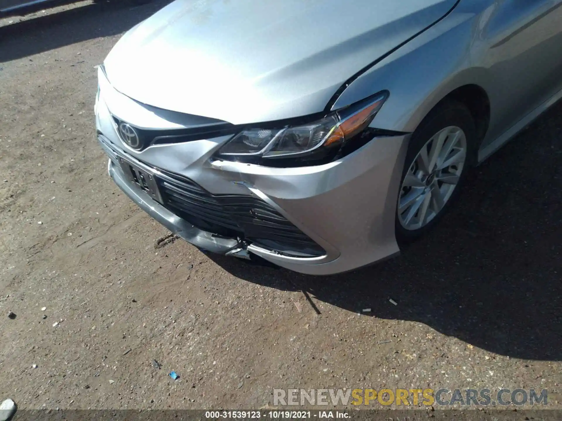 6 Photograph of a damaged car 4T1C11AK1MU466952 TOYOTA CAMRY 2021