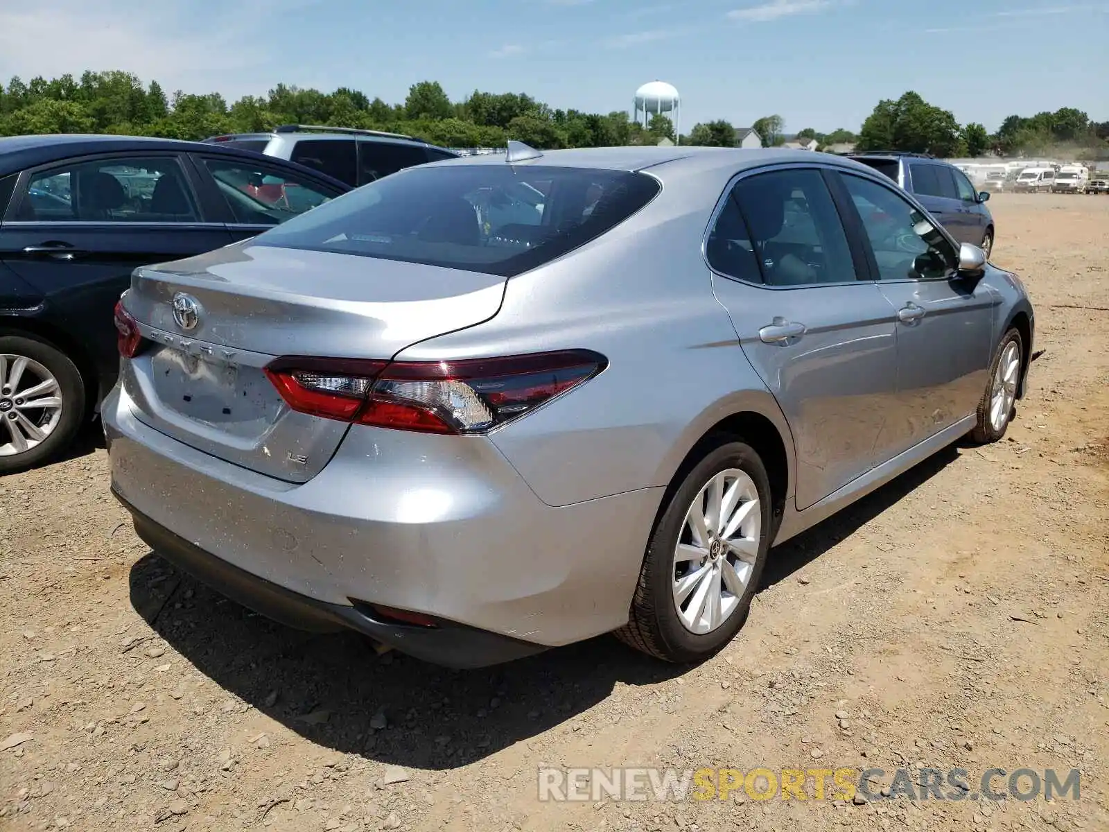 4 Photograph of a damaged car 4T1C11AK1MU516362 TOYOTA CAMRY 2021