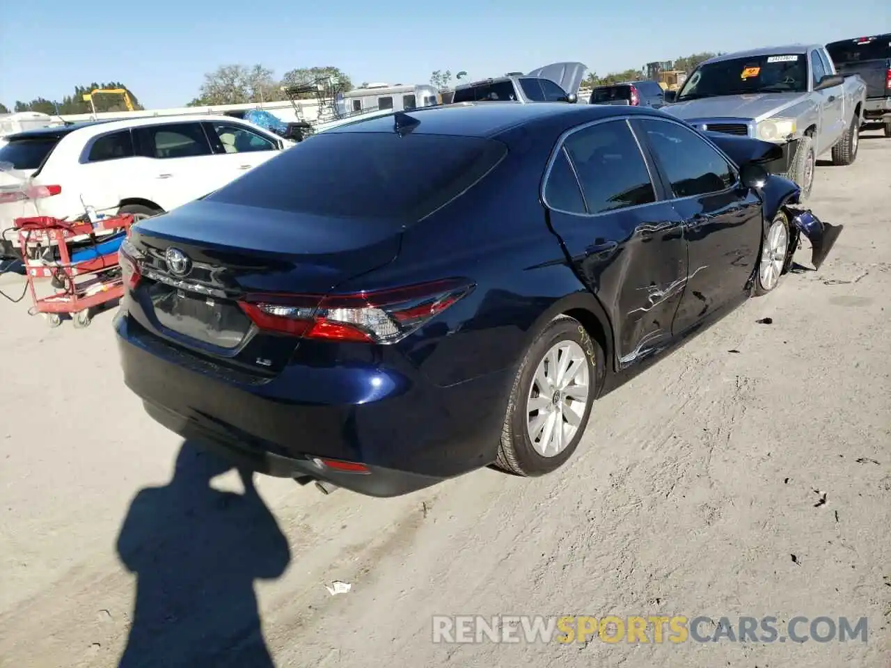 4 Photograph of a damaged car 4T1C11AK1MU533517 TOYOTA CAMRY 2021