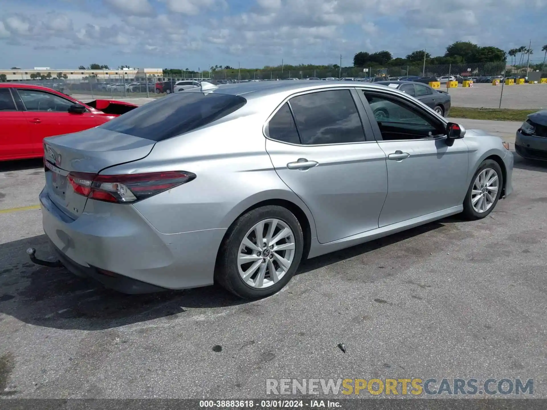 4 Photograph of a damaged car 4T1C11AK1MU536207 TOYOTA CAMRY 2021