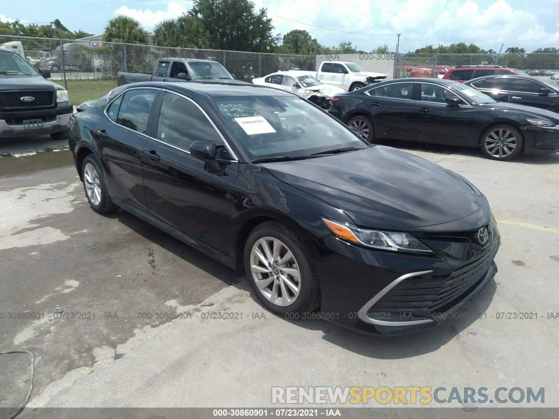 1 Photograph of a damaged car 4T1C11AK1MU552939 TOYOTA CAMRY 2021