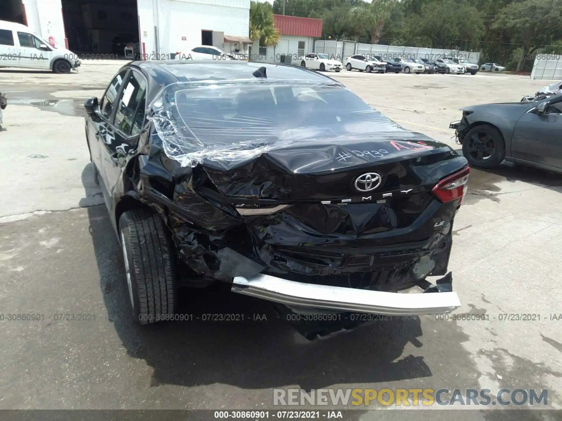 6 Photograph of a damaged car 4T1C11AK1MU552939 TOYOTA CAMRY 2021