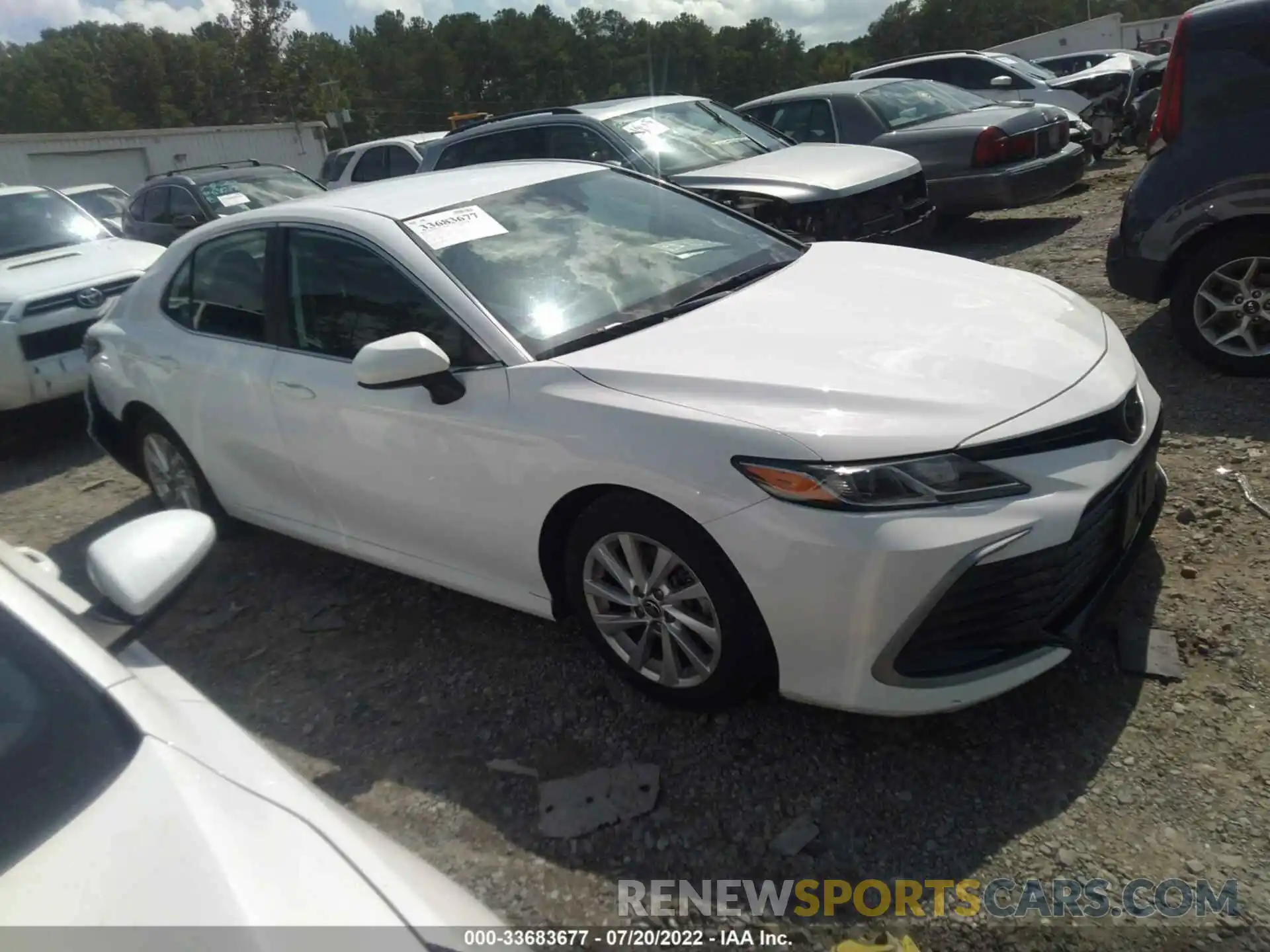 1 Photograph of a damaged car 4T1C11AK1MU562192 TOYOTA CAMRY 2021