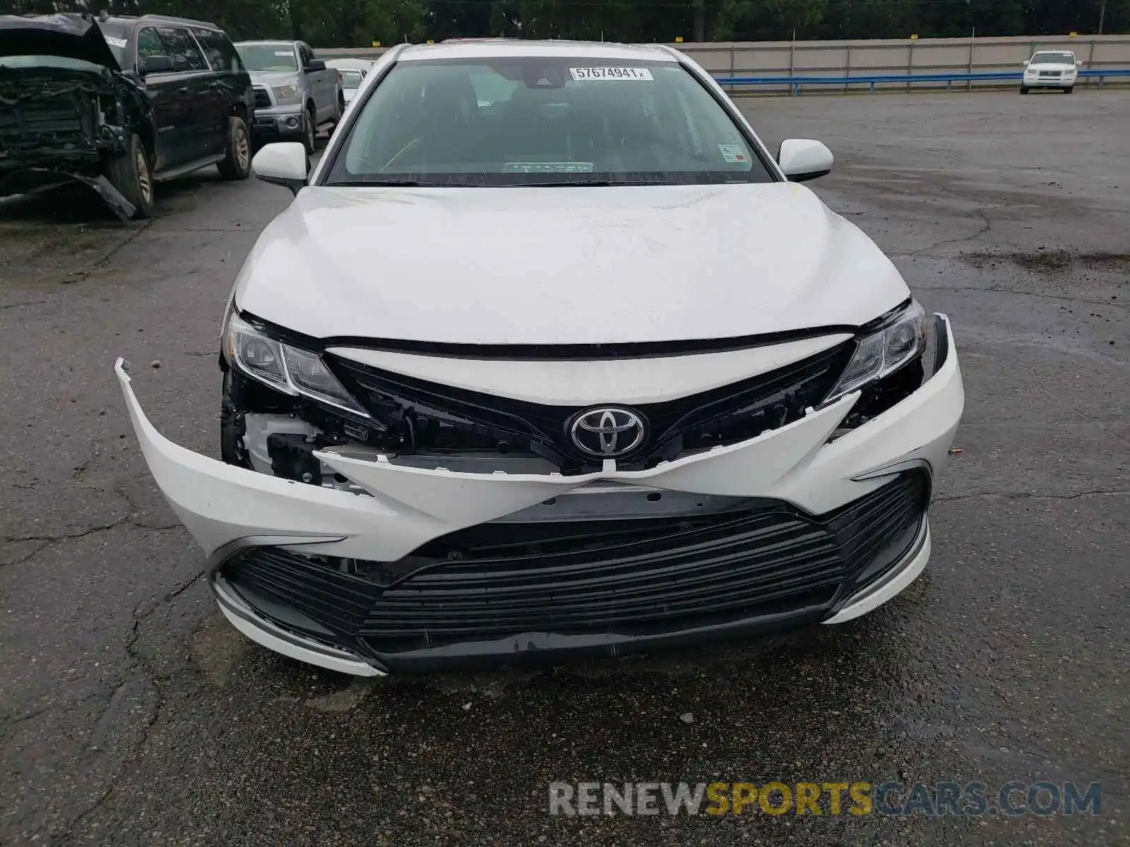 9 Photograph of a damaged car 4T1C11AK1MU572740 TOYOTA CAMRY 2021