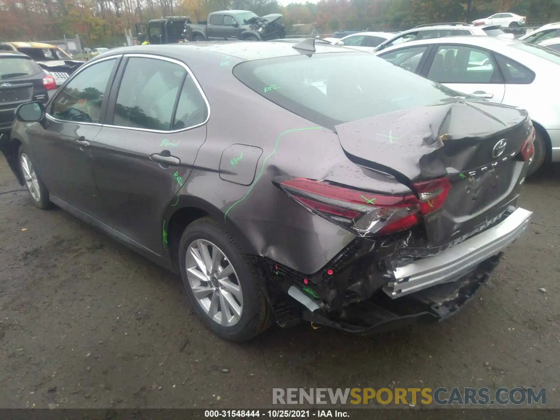 3 Photograph of a damaged car 4T1C11AK1MU595001 TOYOTA CAMRY 2021