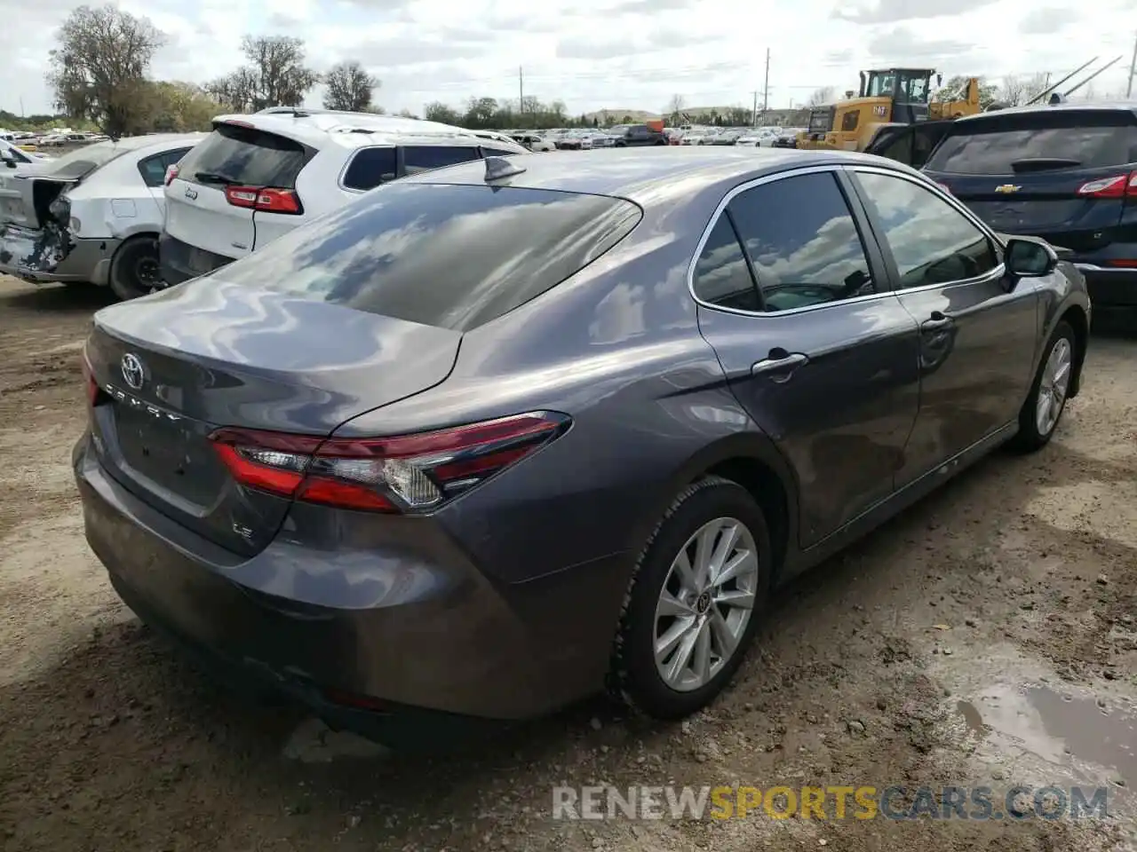 4 Photograph of a damaged car 4T1C11AK1MU600231 TOYOTA CAMRY 2021