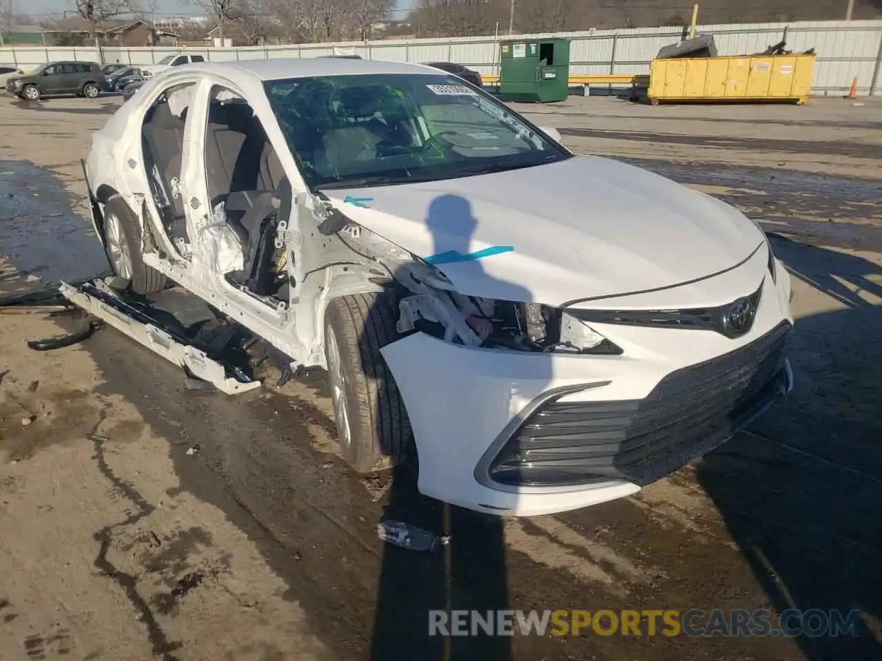 1 Photograph of a damaged car 4T1C11AK1MU612802 TOYOTA CAMRY 2021