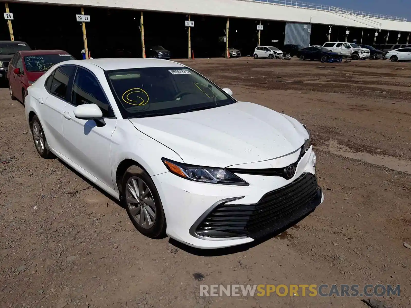 1 Photograph of a damaged car 4T1C11AK2MU405173 TOYOTA CAMRY 2021