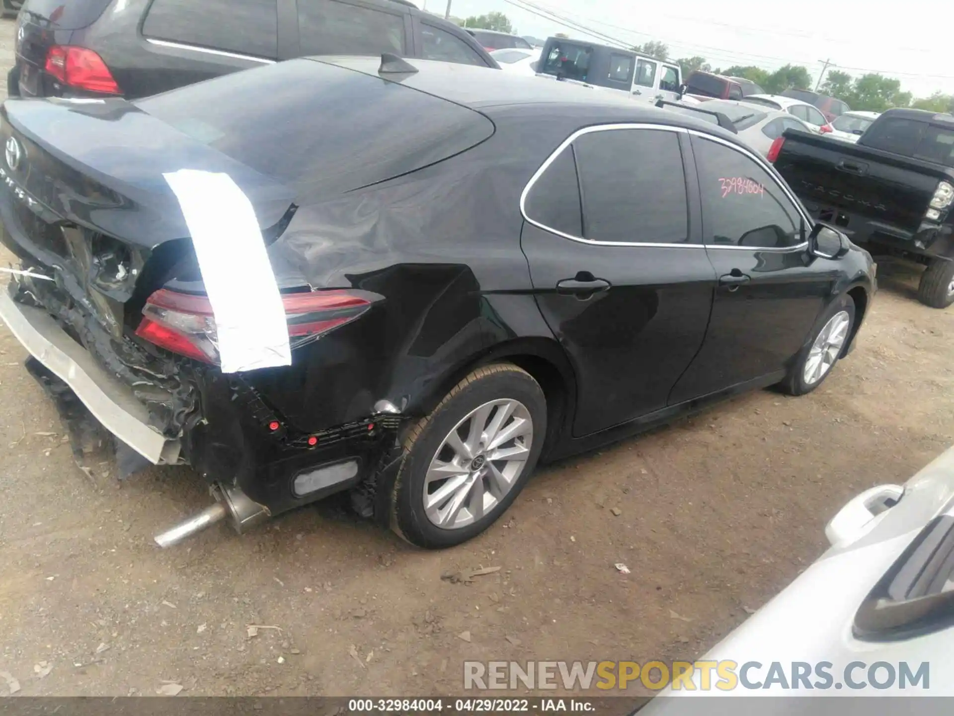 4 Photograph of a damaged car 4T1C11AK2MU424399 TOYOTA CAMRY 2021