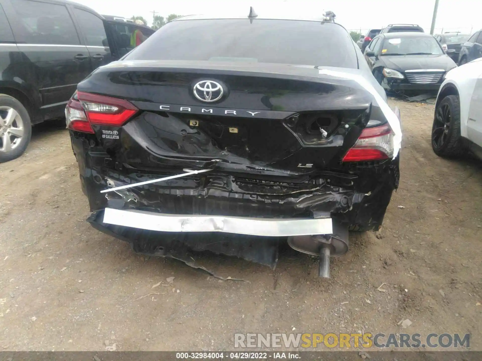 6 Photograph of a damaged car 4T1C11AK2MU424399 TOYOTA CAMRY 2021