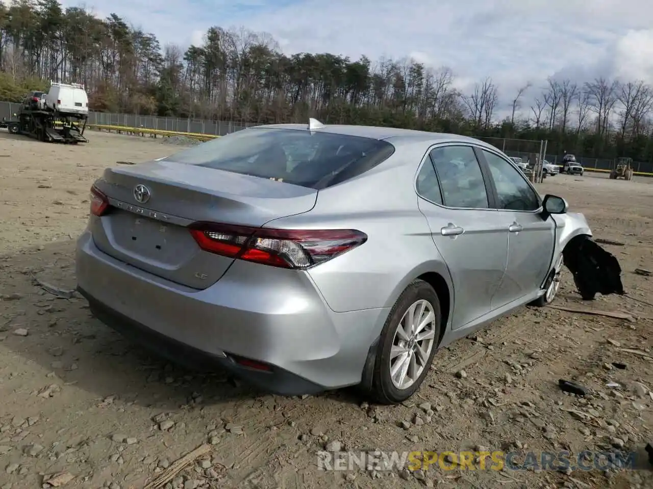 4 Photograph of a damaged car 4T1C11AK2MU437640 TOYOTA CAMRY 2021