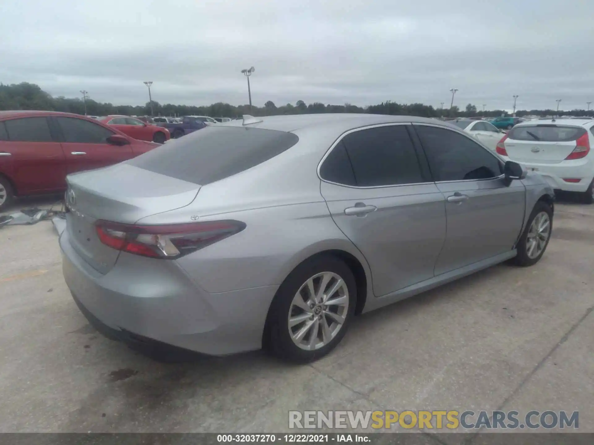 4 Photograph of a damaged car 4T1C11AK2MU444636 TOYOTA CAMRY 2021