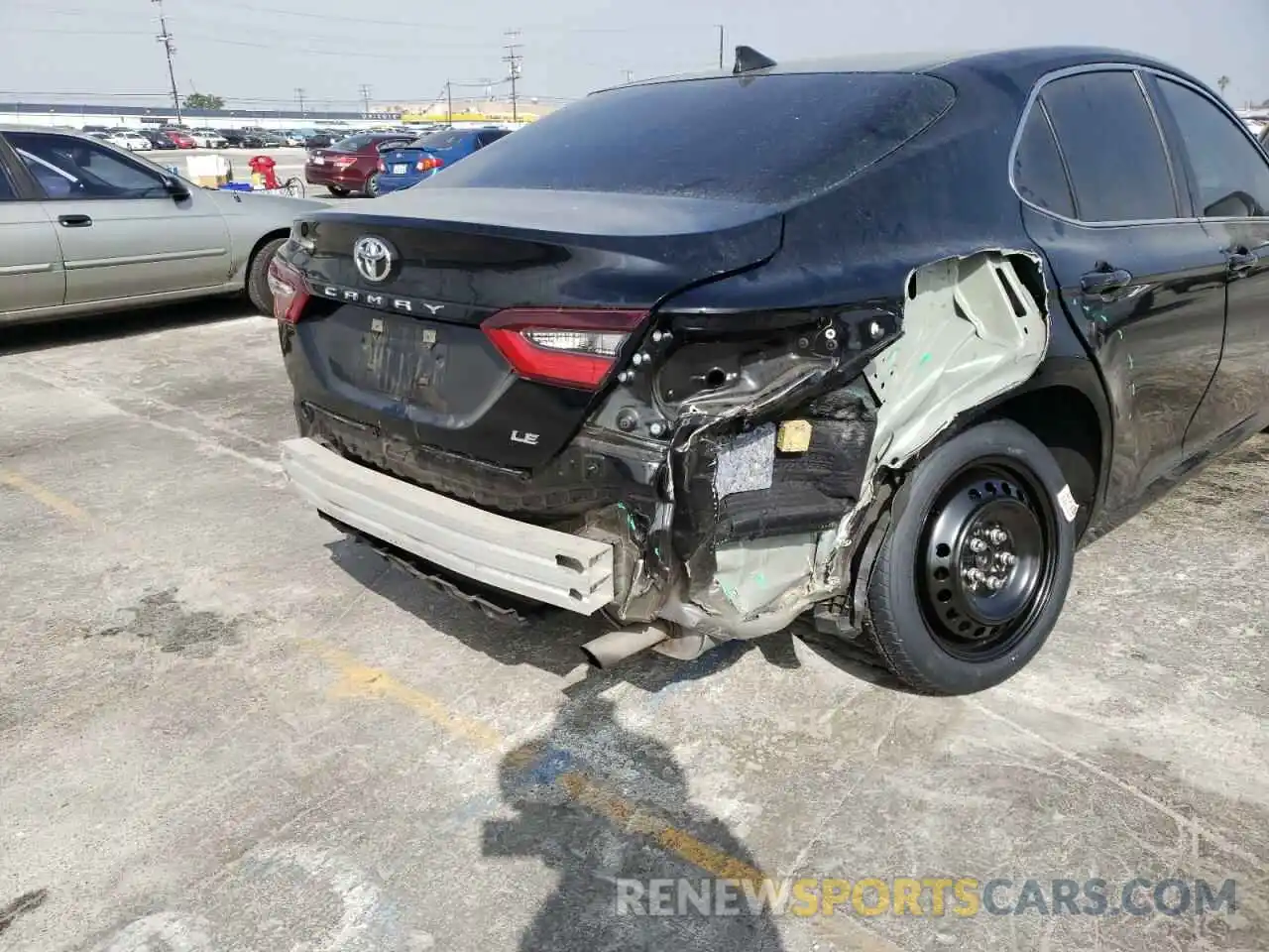 9 Photograph of a damaged car 4T1C11AK2MU462313 TOYOTA CAMRY 2021