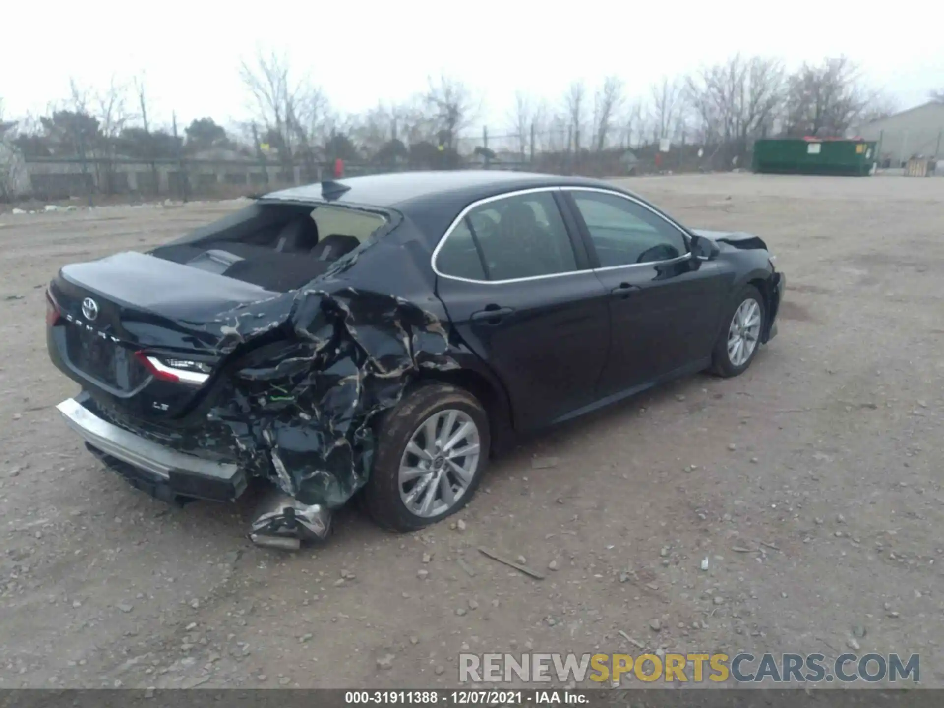 4 Photograph of a damaged car 4T1C11AK2MU487101 TOYOTA CAMRY 2021