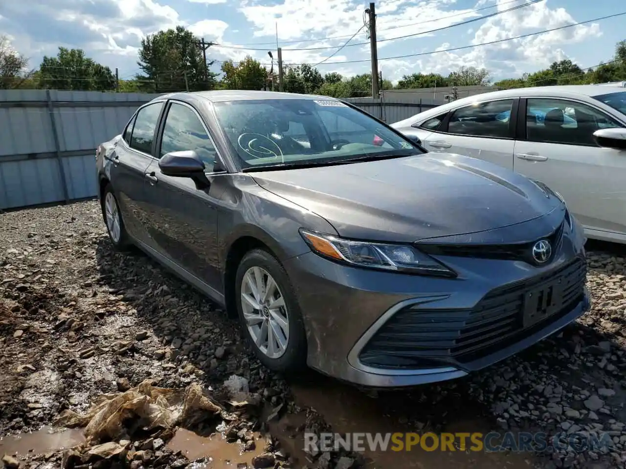 1 Photograph of a damaged car 4T1C11AK2MU517570 TOYOTA CAMRY 2021