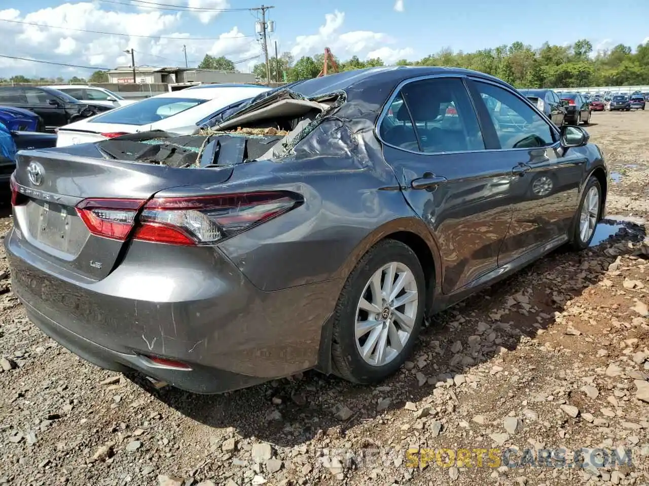 4 Photograph of a damaged car 4T1C11AK2MU517570 TOYOTA CAMRY 2021