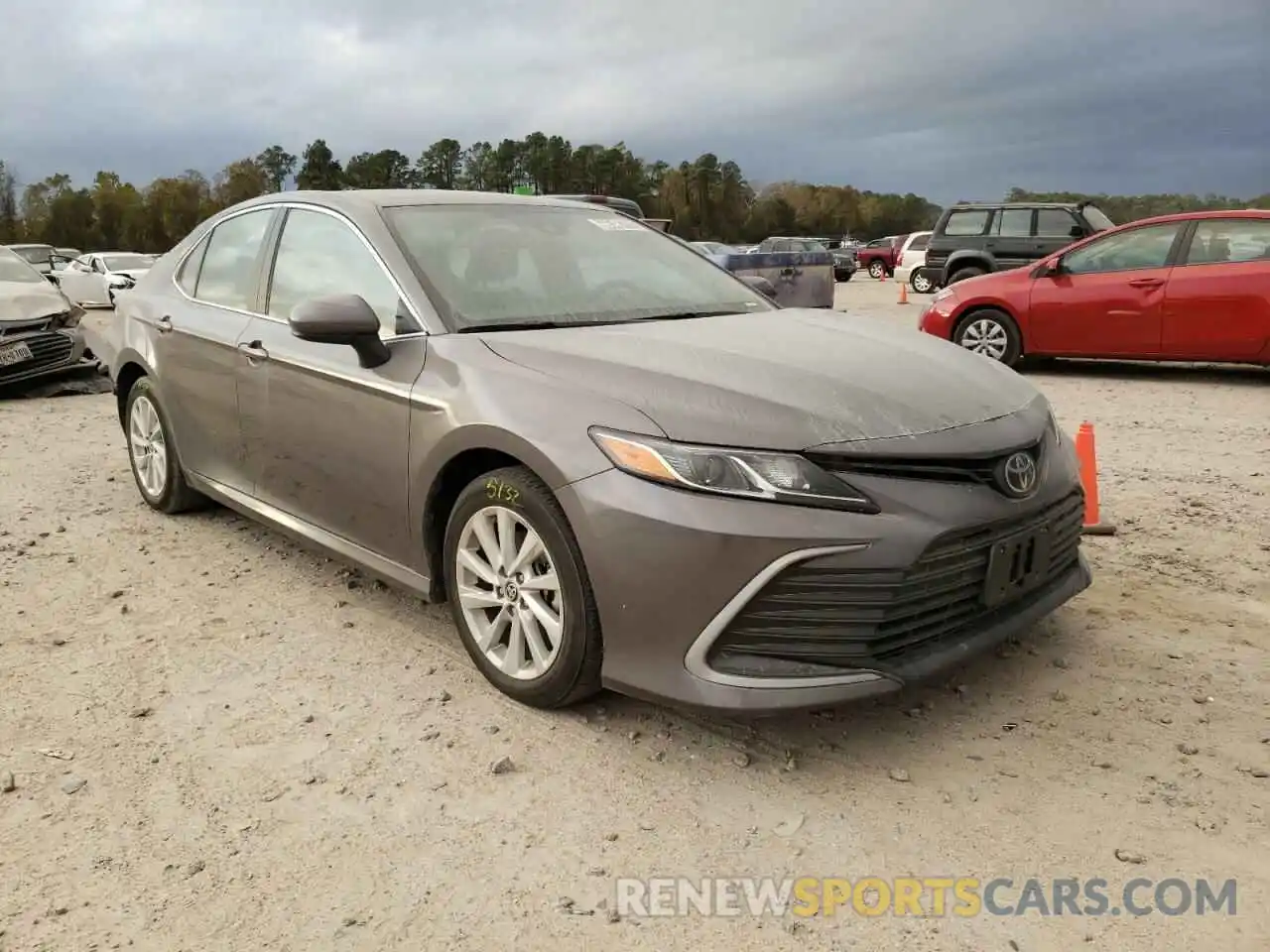 1 Photograph of a damaged car 4T1C11AK2MU528049 TOYOTA CAMRY 2021