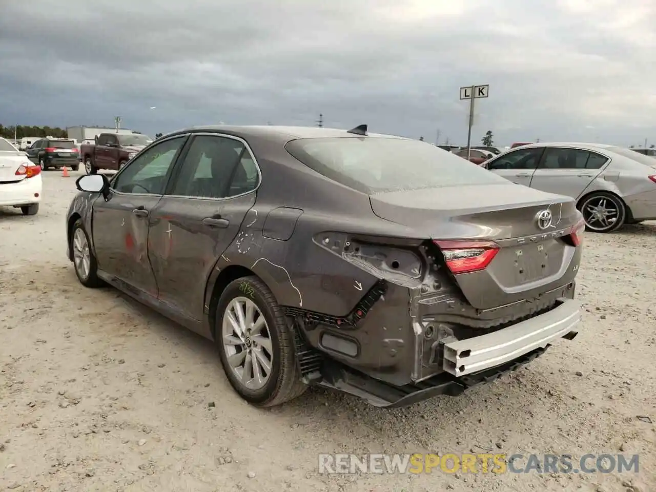 3 Photograph of a damaged car 4T1C11AK2MU528049 TOYOTA CAMRY 2021