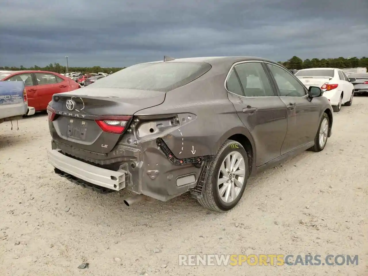 4 Photograph of a damaged car 4T1C11AK2MU528049 TOYOTA CAMRY 2021