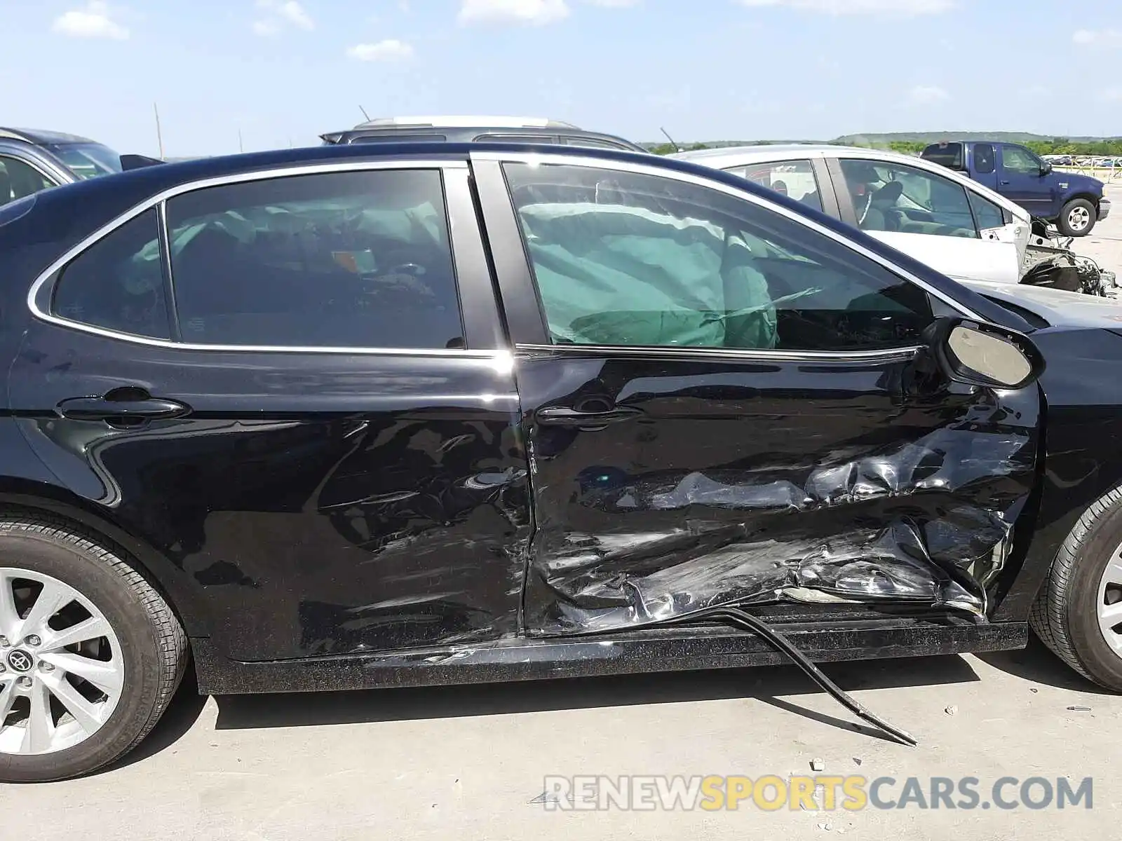 9 Photograph of a damaged car 4T1C11AK2MU541111 TOYOTA CAMRY 2021