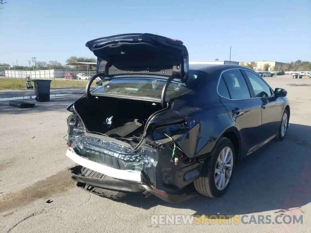 4 Photograph of a damaged car 4T1C11AK2MU550052 TOYOTA CAMRY 2021