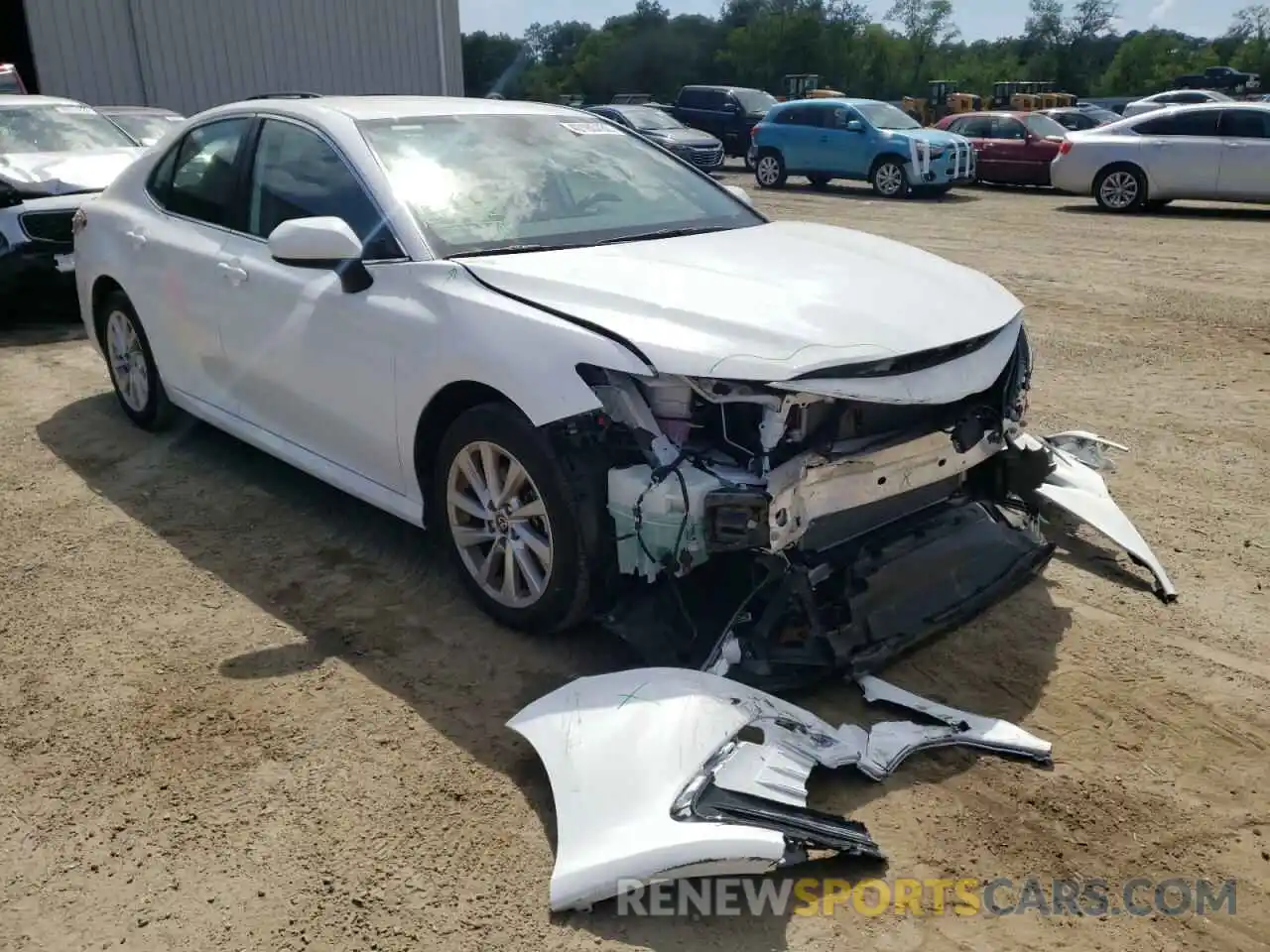 1 Photograph of a damaged car 4T1C11AK2MU562833 TOYOTA CAMRY 2021