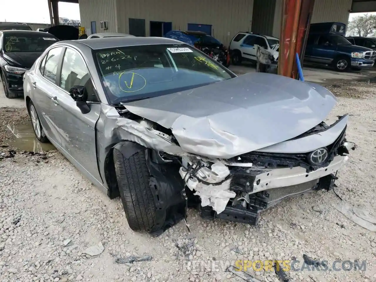 1 Photograph of a damaged car 4T1C11AK2MU574917 TOYOTA CAMRY 2021