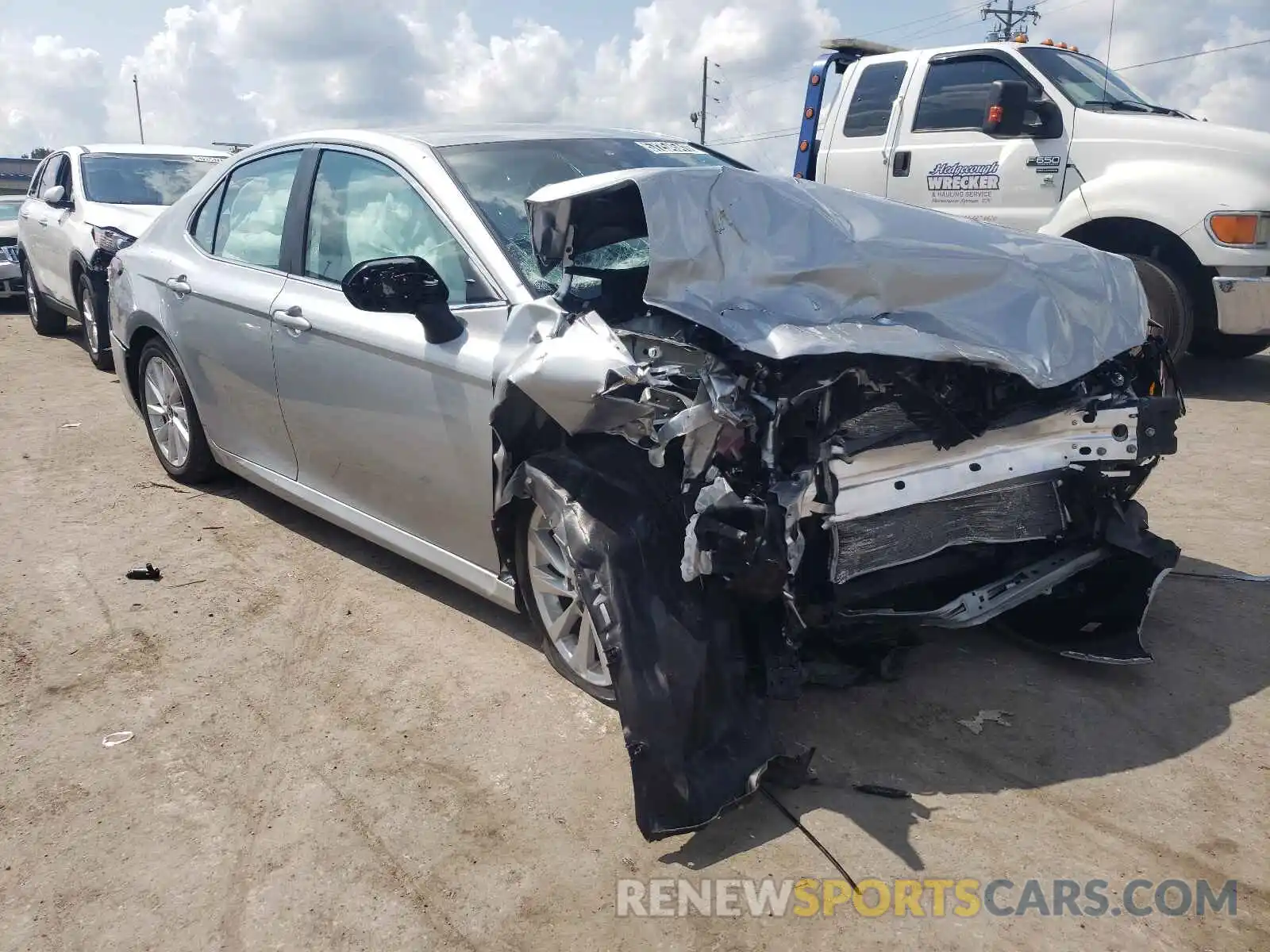 1 Photograph of a damaged car 4T1C11AK2MU575615 TOYOTA CAMRY 2021