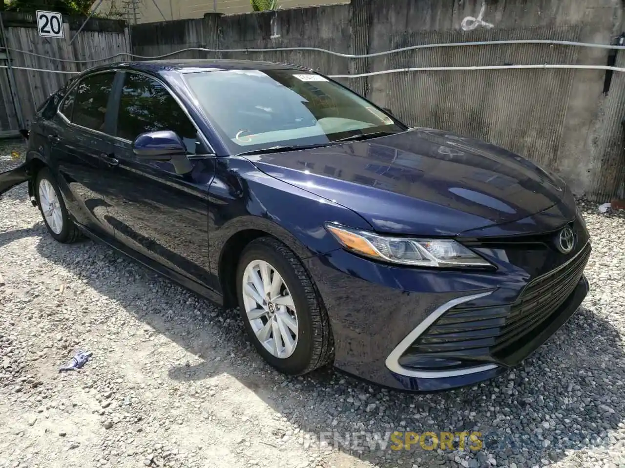 1 Photograph of a damaged car 4T1C11AK2MU575940 TOYOTA CAMRY 2021