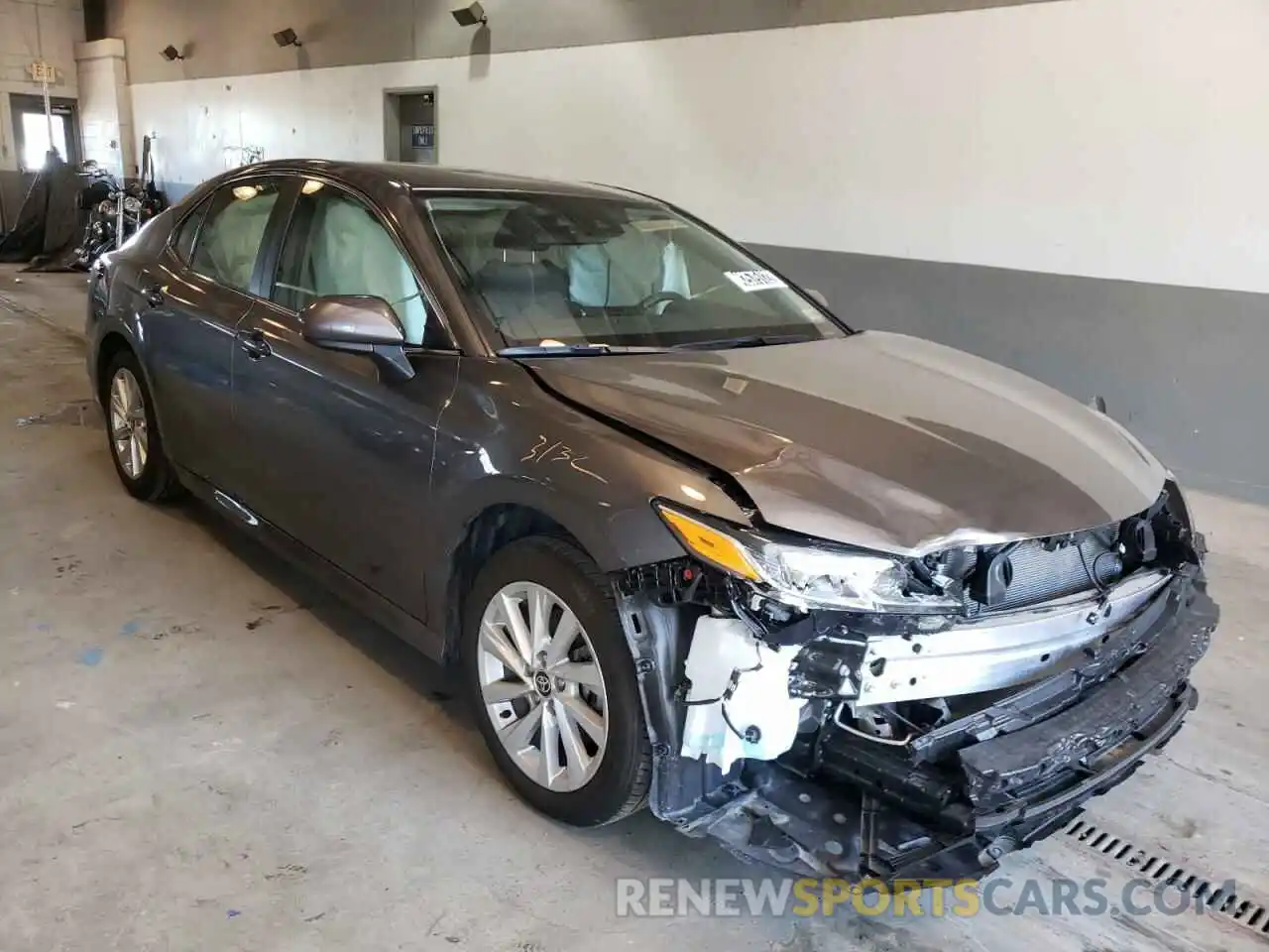 1 Photograph of a damaged car 4T1C11AK2MU576344 TOYOTA CAMRY 2021