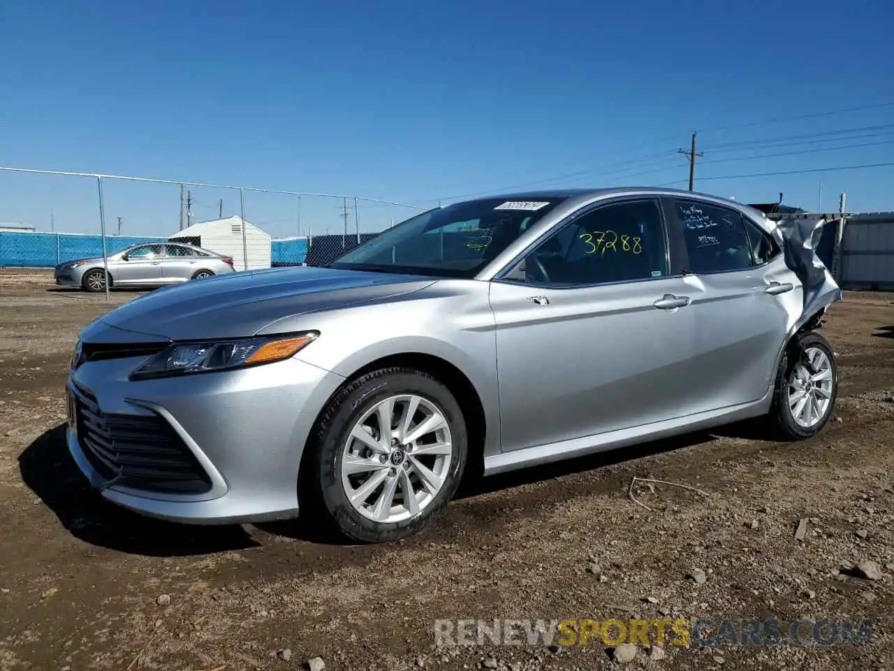 1 Photograph of a damaged car 4T1C11AK2MU587442 TOYOTA CAMRY 2021