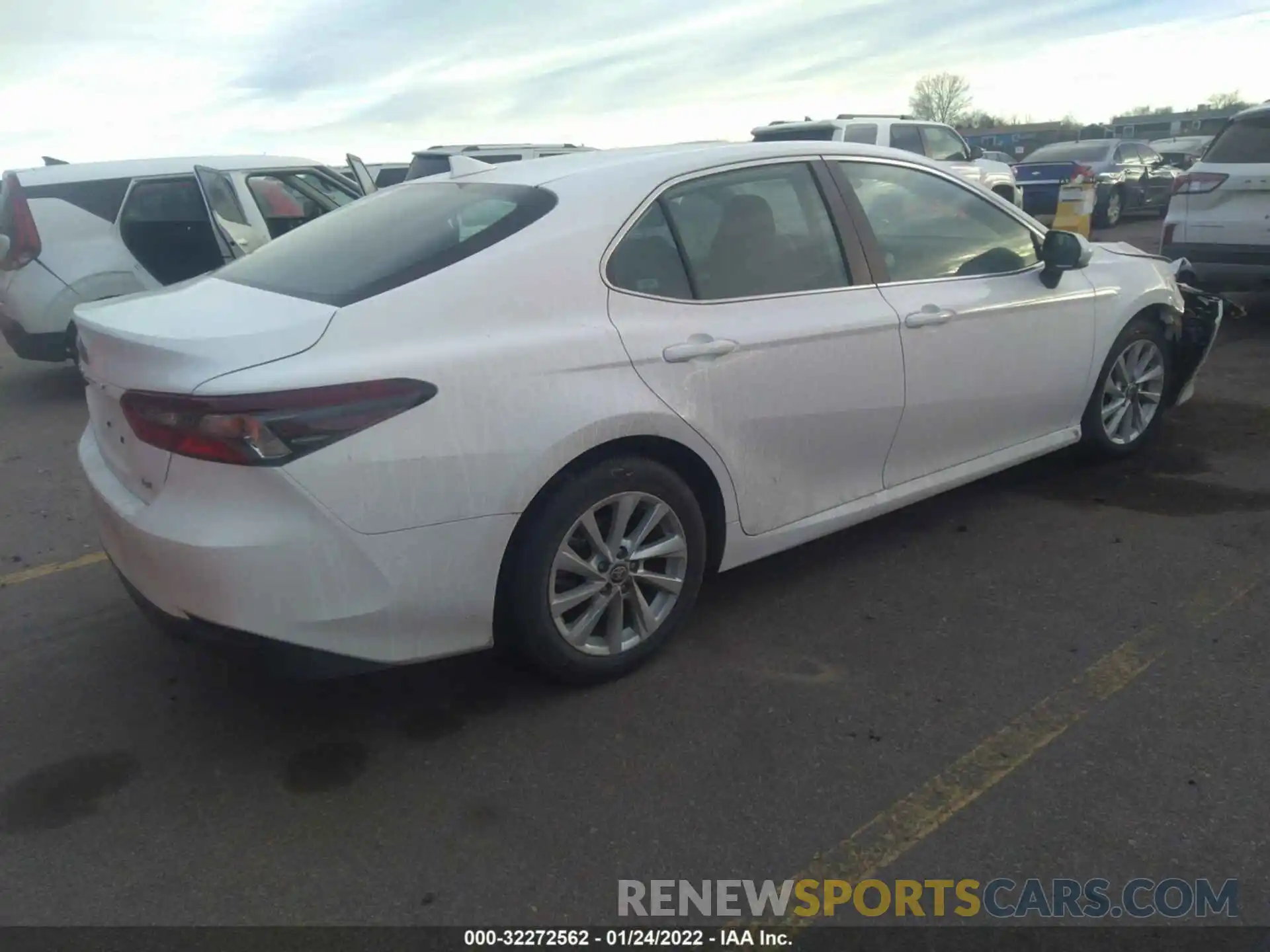 4 Photograph of a damaged car 4T1C11AK2MU589529 TOYOTA CAMRY 2021