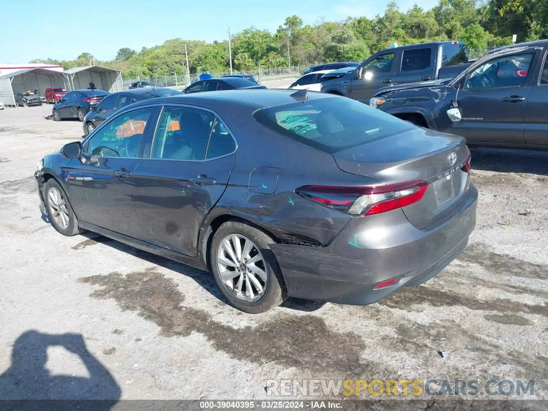 3 Photograph of a damaged car 4T1C11AK2MU600643 TOYOTA CAMRY 2021